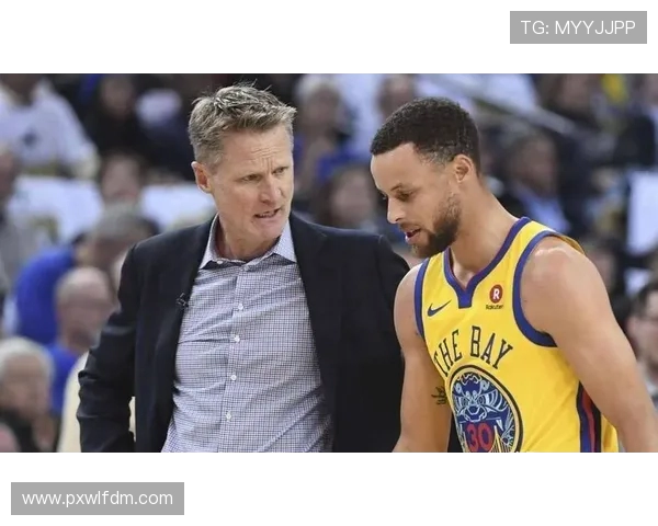 科尔盛赞库里:出手即合理,重新定义三分传奇(3)